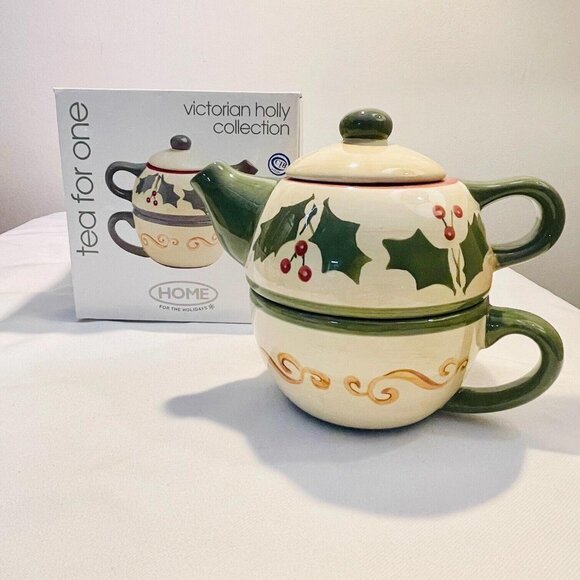 Target Home For The Holidays TEA FOR ONE Victorian Holly Collection Green Cream - Picture 1 of 3
